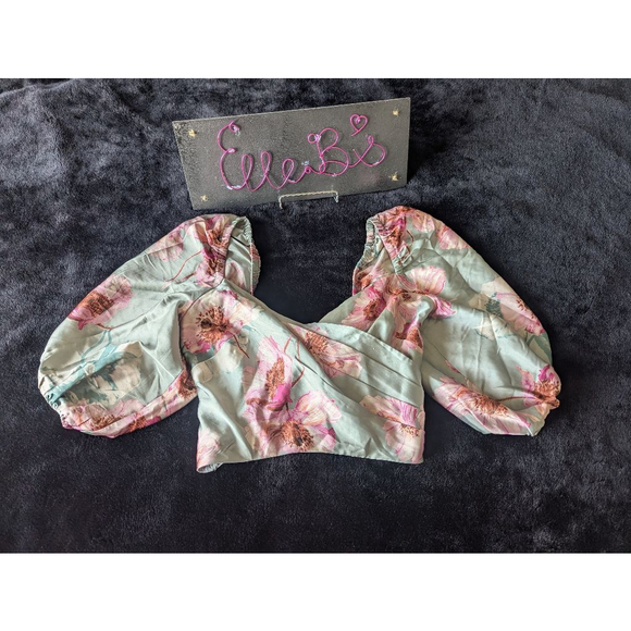 EUC Express Blue Floral Silk Like Crop 00 - Picture 1 of 5